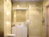 Фото дизайна интерьера душевой комнаты двухуровневой квартиры на Днепровской набережной